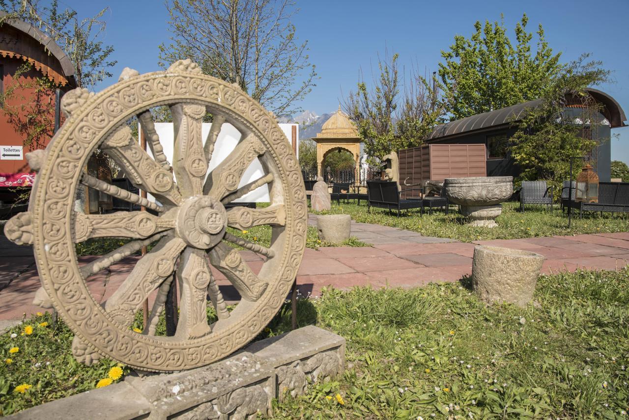 Crazy Lounge BnB Aigle Zewnętrze zdjęcie