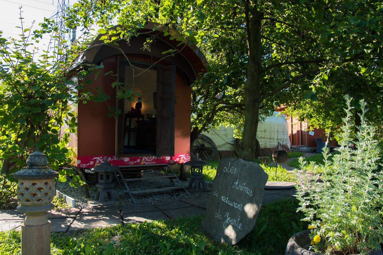 Crazy Lounge BnB Aigle Zewnętrze zdjęcie