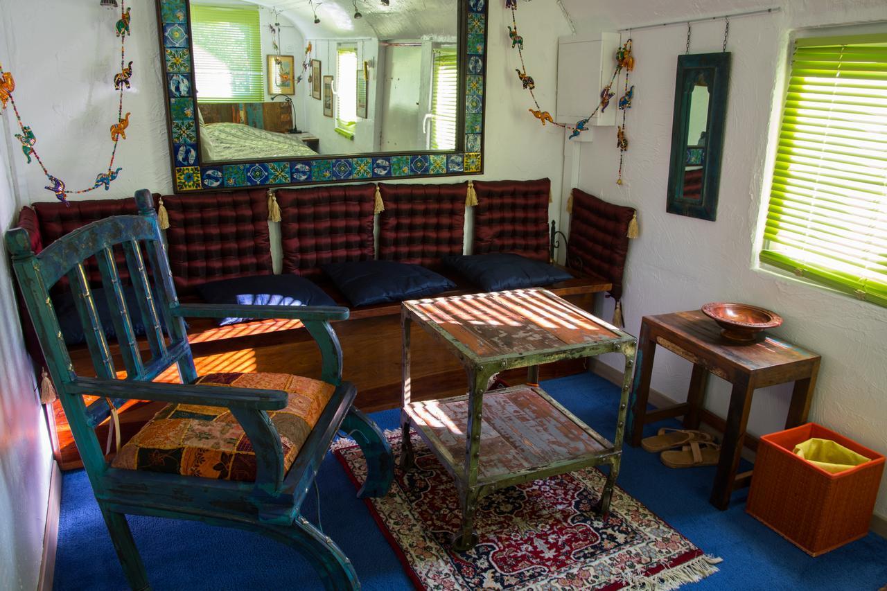 Crazy Lounge BnB Aigle Zewnętrze zdjęcie