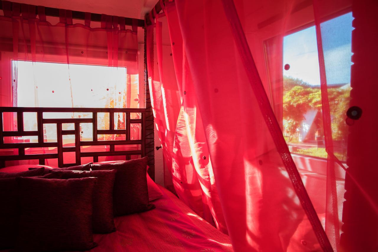 Crazy Lounge BnB Aigle Zewnętrze zdjęcie