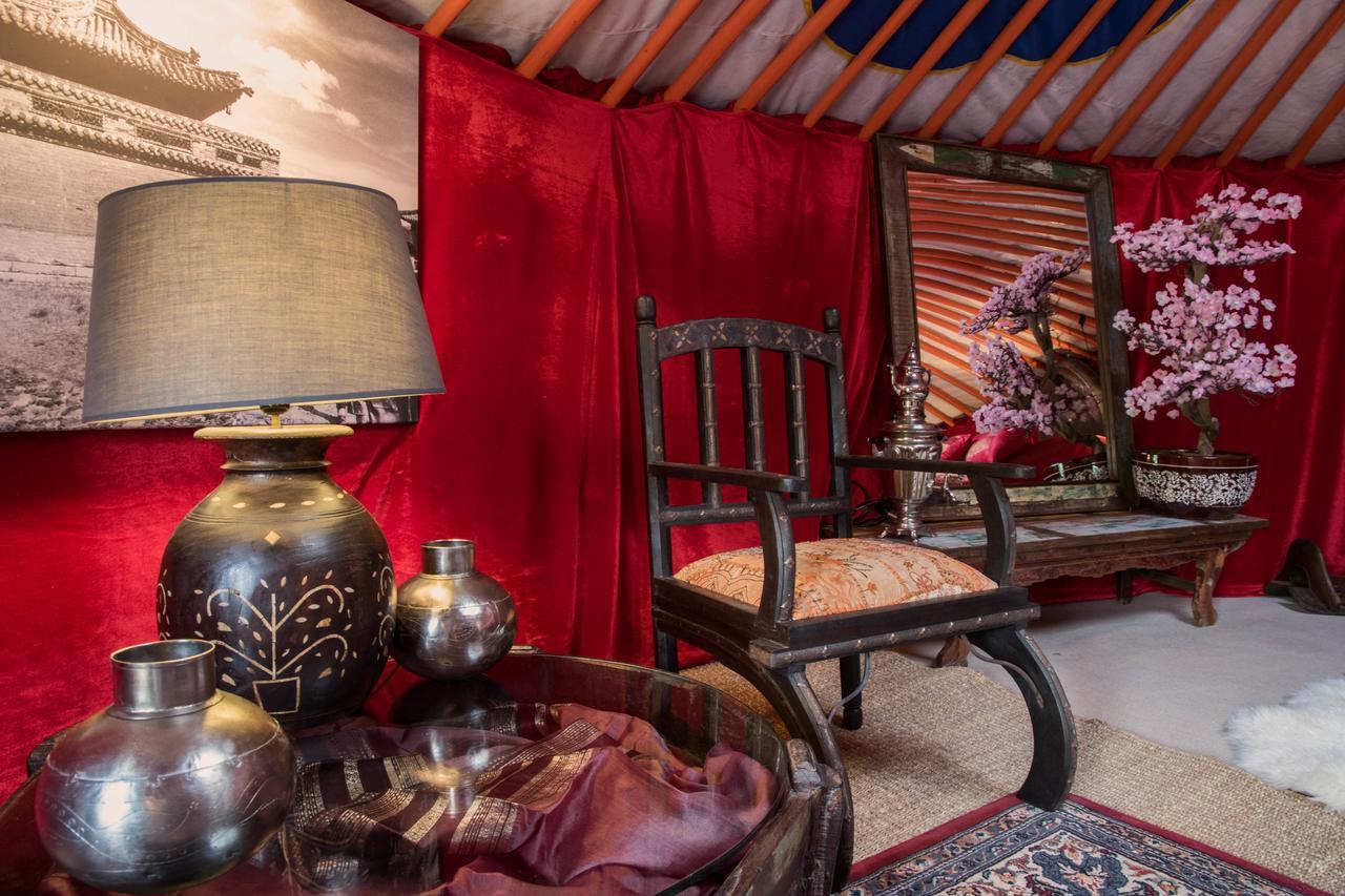 Crazy Lounge BnB Aigle Zewnętrze zdjęcie